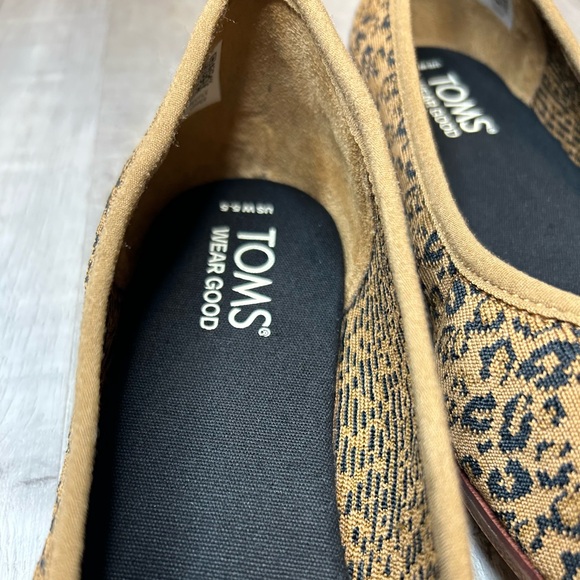 TOMS Katie Knit Flats Tan/Brown Size 5.5 Women Animal Print Cute Shoes TOMS Bran - Picture 4 of 8
